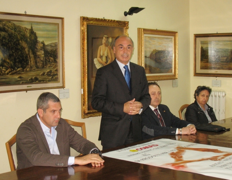 Un momento della conferenza stampa svoltasi questa mattina in Comune